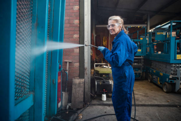 Best Garage Pressure Washing  in Pekin, IL